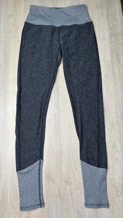 ALO Yoga Pants - Alo Yoga Alosoft Colorblock Full Length Leggings in Heather Gray Size Small